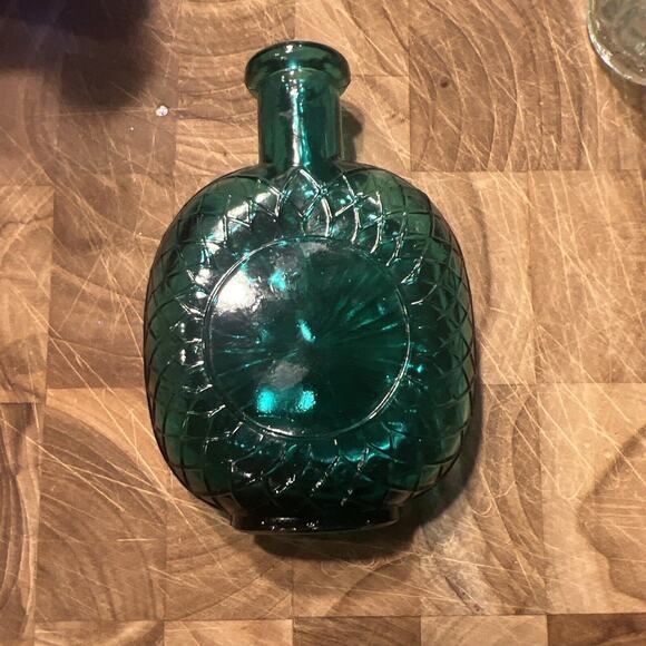 Lot of 4 vintage mini glass decanter bottles| cobalt blue| emerald | clear - Picture 6 of 10